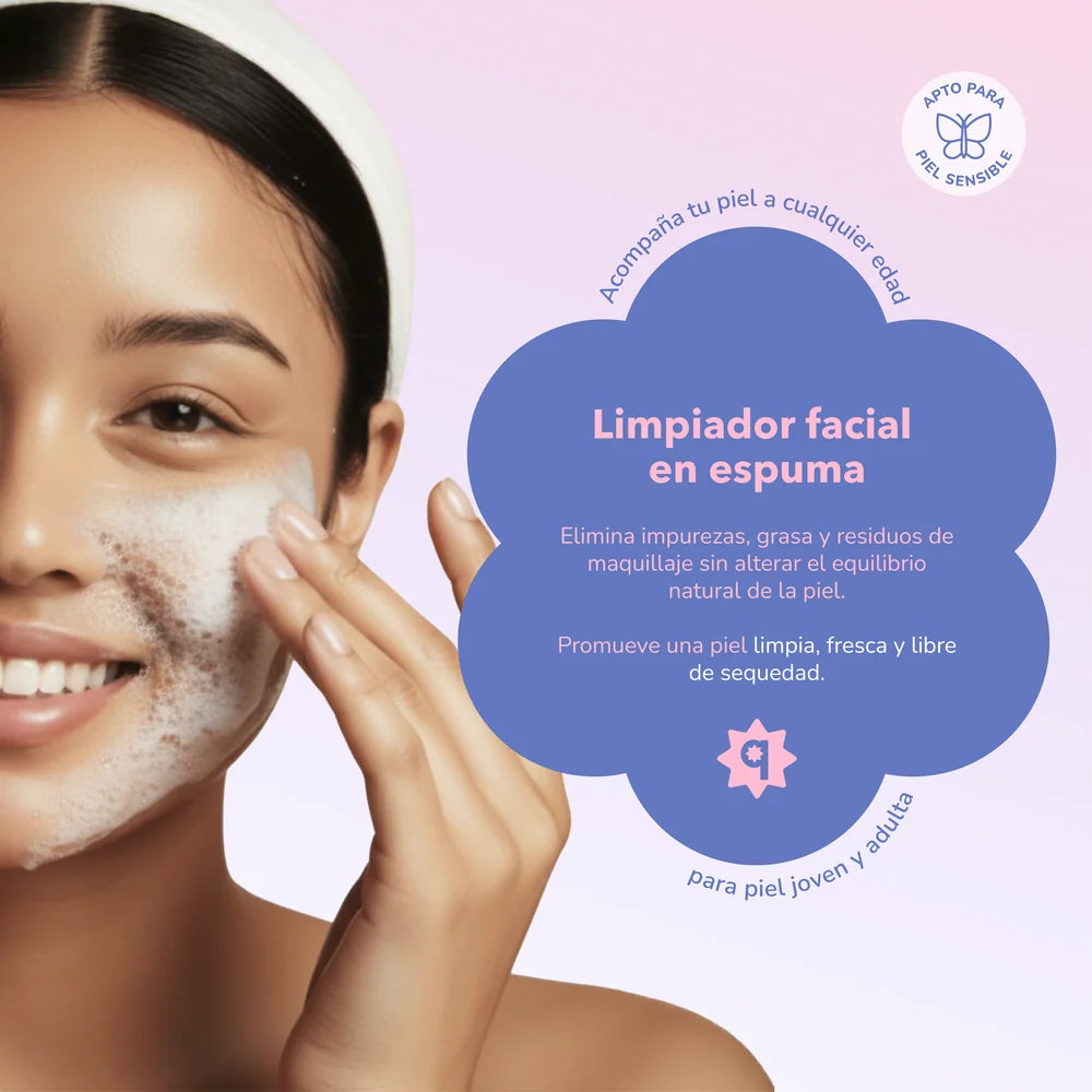 Mujer lavando su rostro con limpiador facial en espuma Quiin, apto para piel sensible